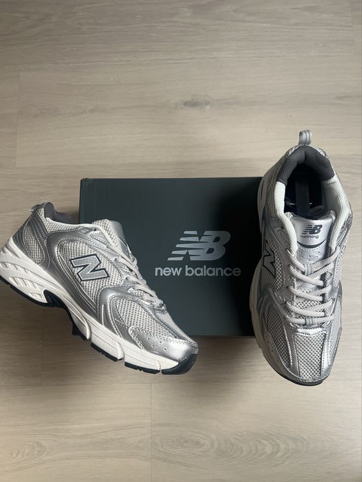 Runner alb 42 + New balance silver 42.5