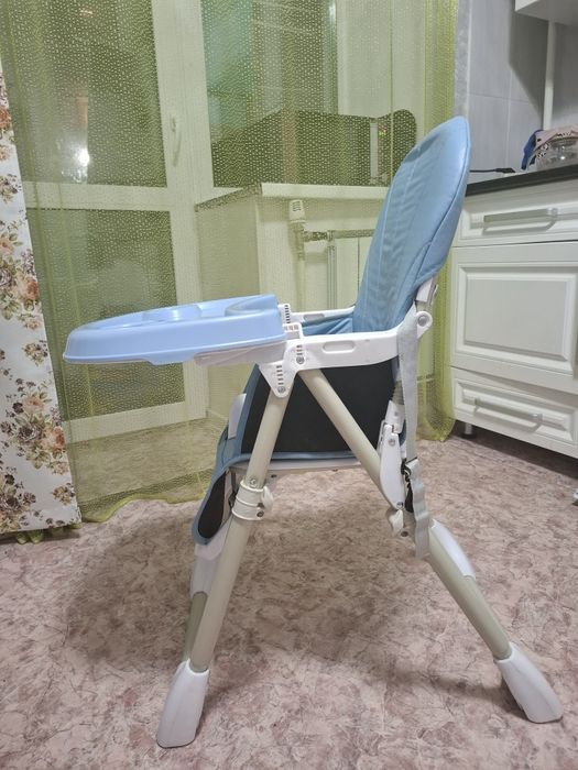 Детский стульчик для кормления