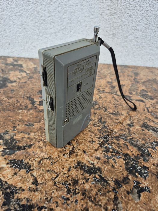 Vând Radio portabil marca Sanyo model RP-5065-functional