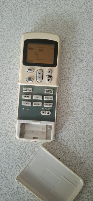 Дистанционно за климатик Midea,type:R11HG/E