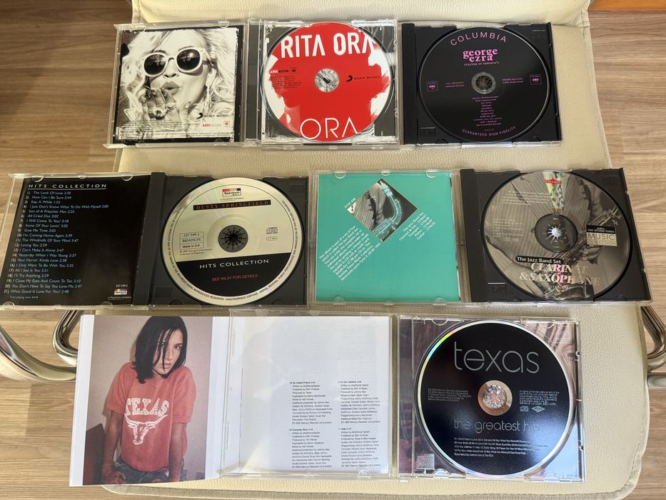 Оригинални матрични музикални компакт дискове/Music CD