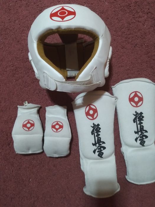 Экиперовка для карате(для детей)
