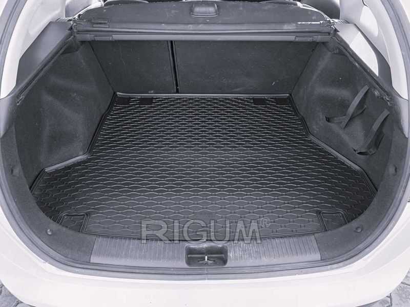 Гумени стелки или багажник KIA CEED и HYUNDAI I30 от 2012 до 2017г