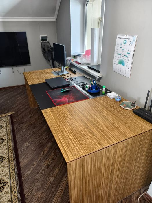 Продам офисный стол