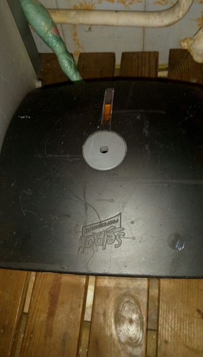 Диспенсер для туалетной бумаги Кентау