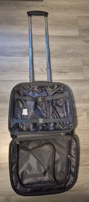 Troler nou cabină  avion