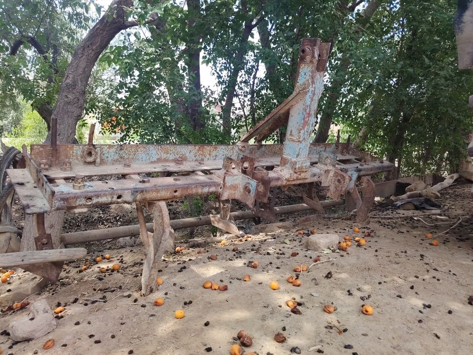 T28 traktor sotiladi Yangariq tumani