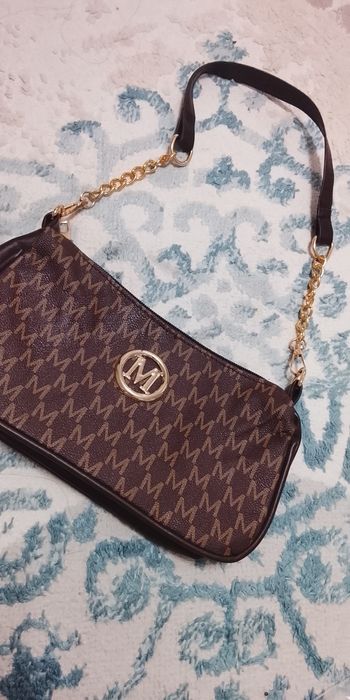 Сумочка новая продается