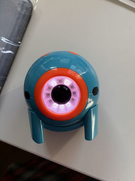Wonder robot Dot