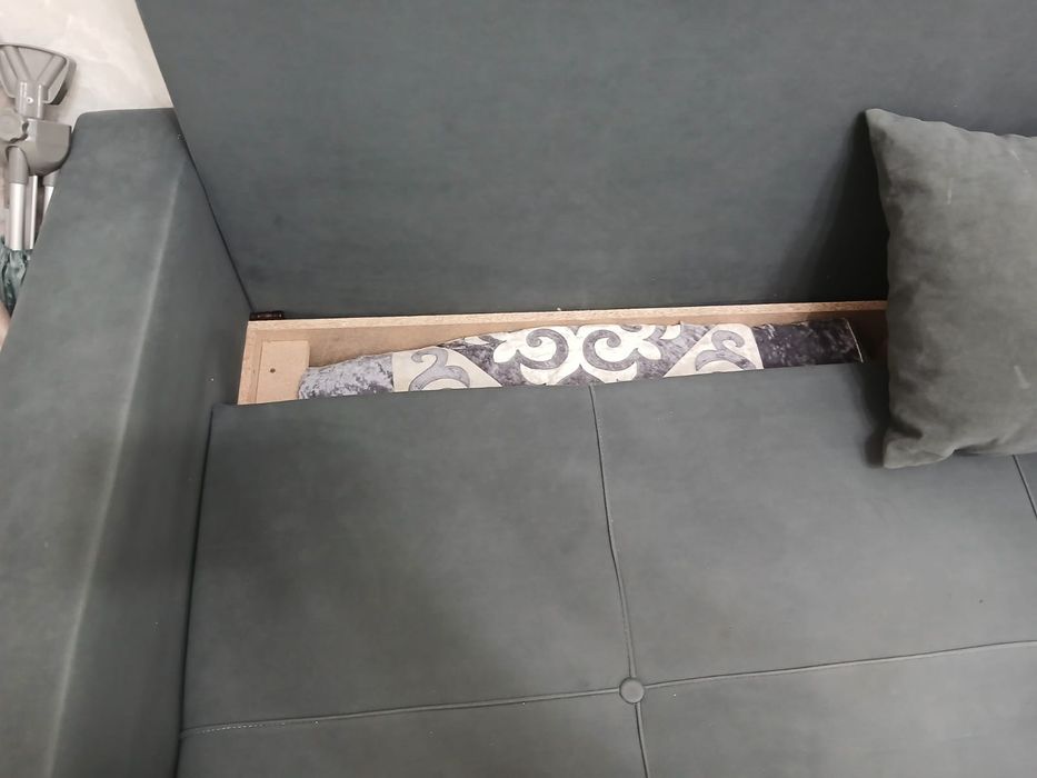 Продам диван в хорошем состоянии