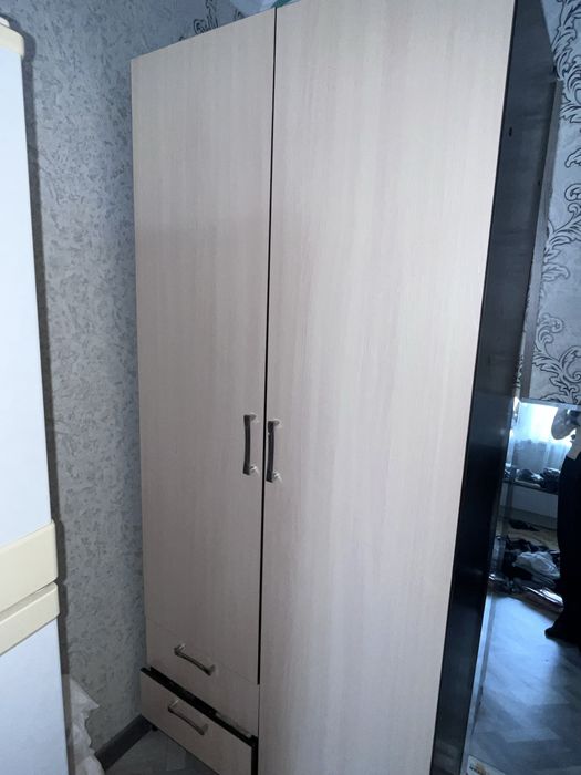 Продаецтся шкаф-шифоньер