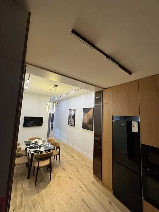 Новостройка  2/8/9 ЖК «Yunusabad Residence» ОР-Р Пос-США, кафе Иссимо