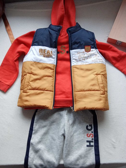 Два екипа 6  г. момче и момиче за 28 евро.