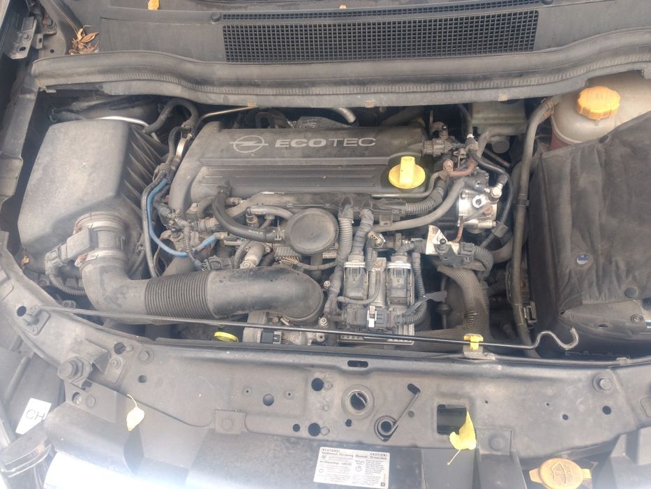 20 броя Opel Zafira на части