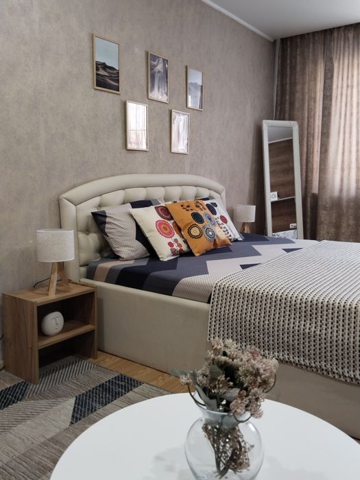 в центре ! час , день,ночь, сутки