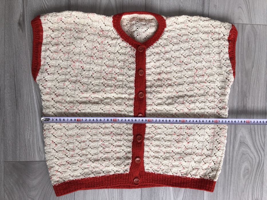 Плетен елек                      .