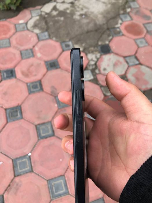 Redmi 13C holati yaxshi