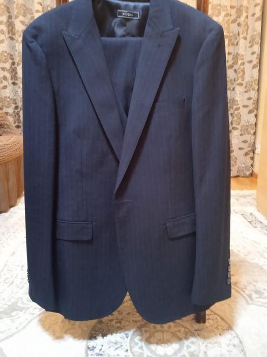 Продам Мужской костюм