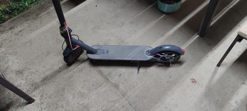 Продаю электро самокат