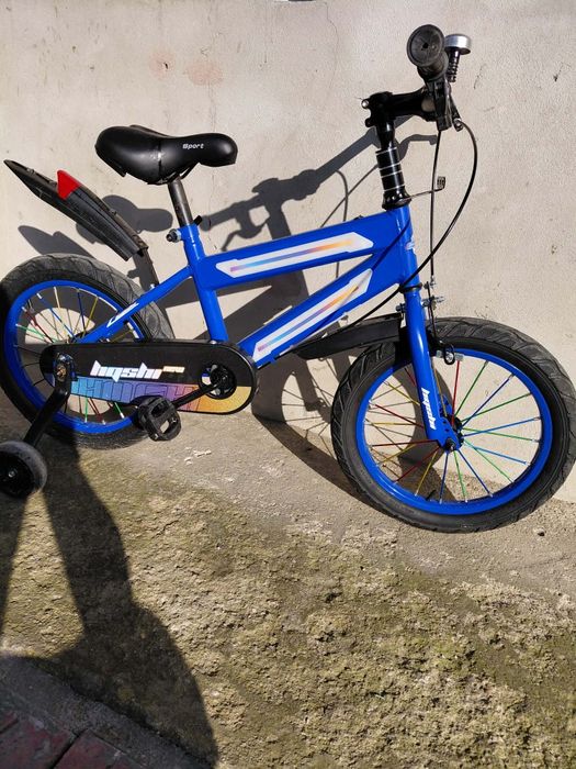 Bicicleta pt băieți vârsta de 5ani 6 ani