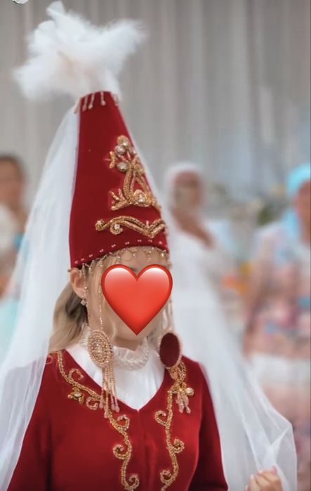 Ұзату камзол. Бешпент. Ұзату көйлек.