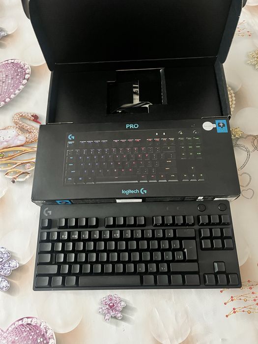 Клавиатура Logitech G PRO