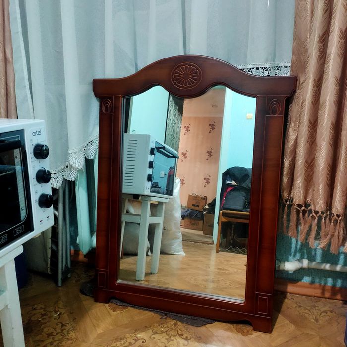 Продам зеркало навесное