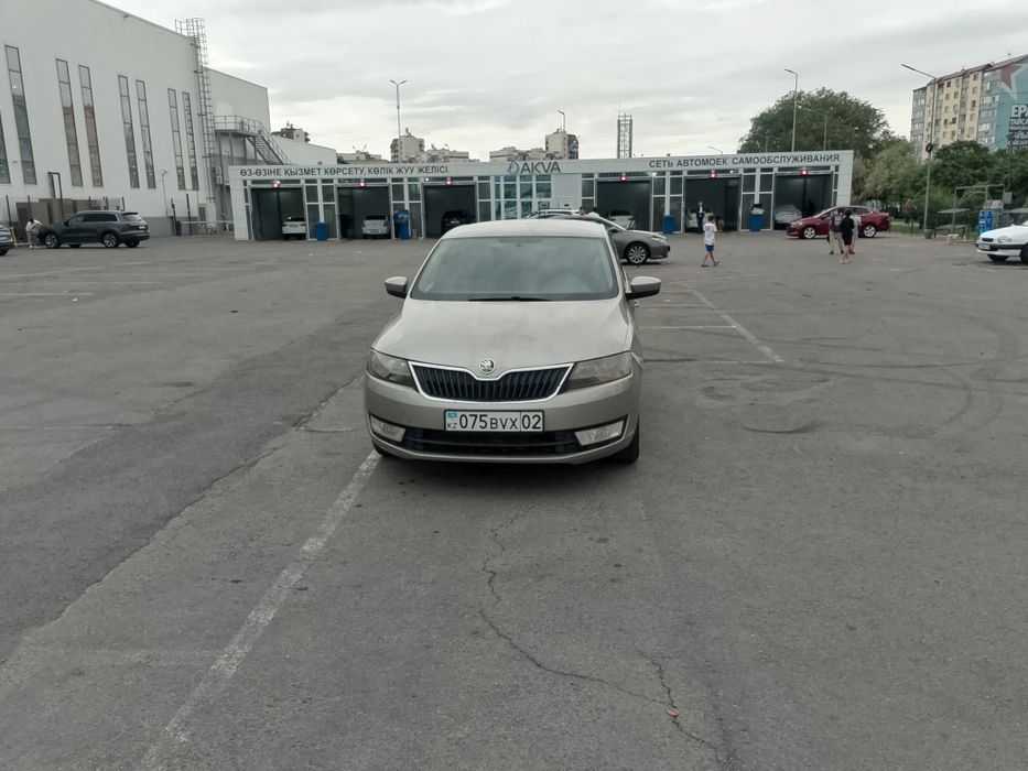 Skoda Rapid Срочно