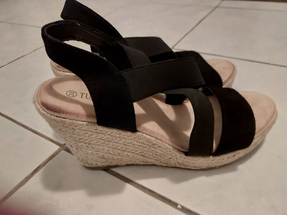 Sandale cu platforma 38