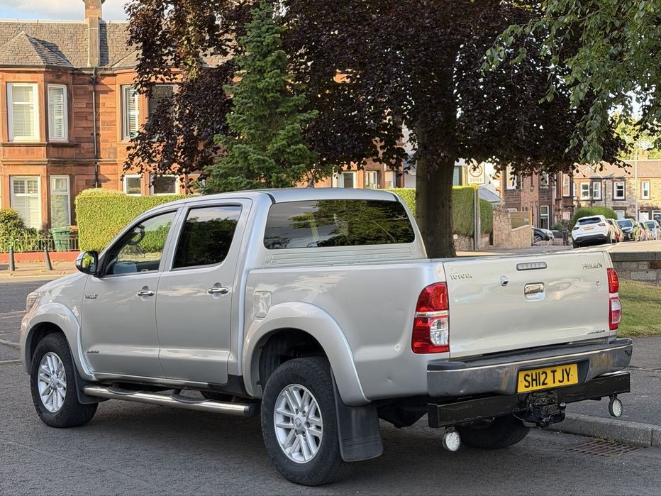 Toyota Hilux D-4D Invincible 3.0 - 171 CP