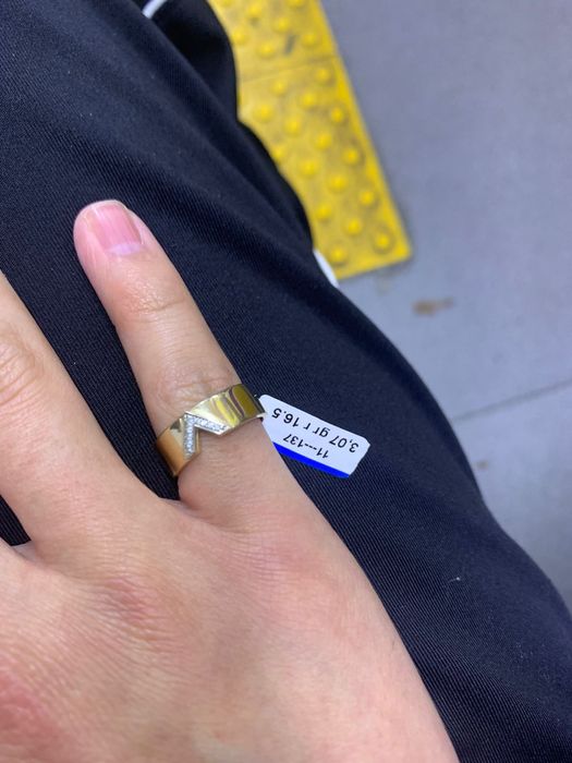 Алтын сатылады 585