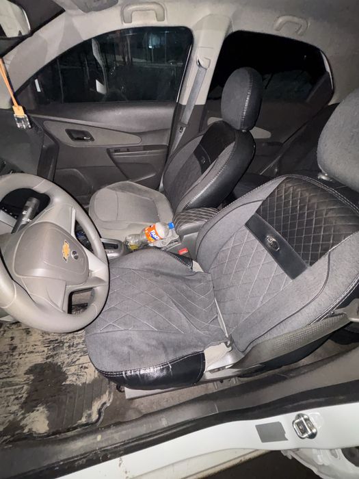 Продам авто чехлы