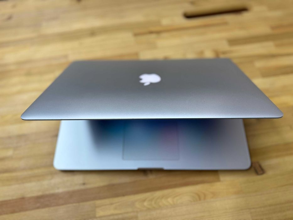 Продам MacBook Pro (Retina, 15-inch)