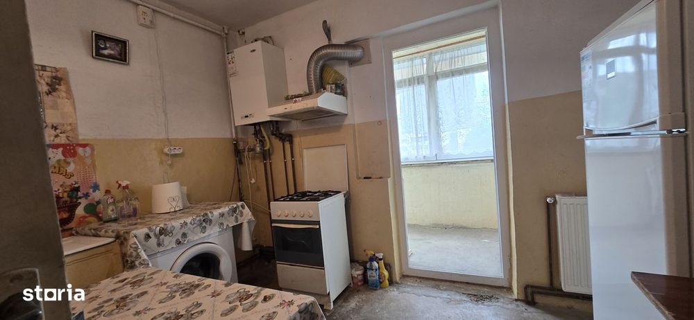 Vanzare Apartament 3 camere  etaj 2, Micro 12, Târgoviște