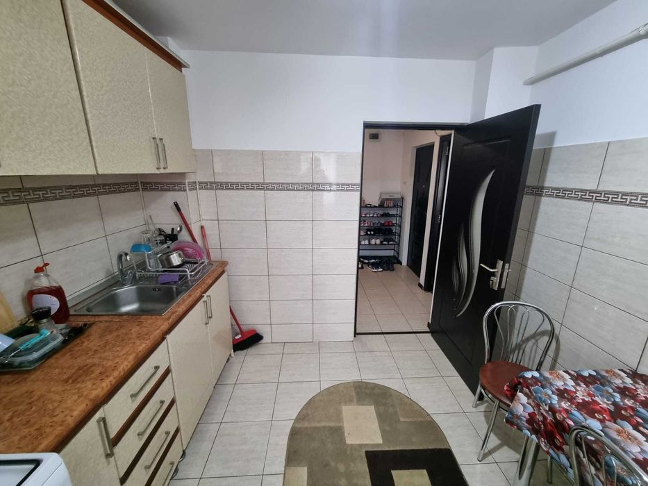 Inchiriez apartament cu 2 camere, Obcini