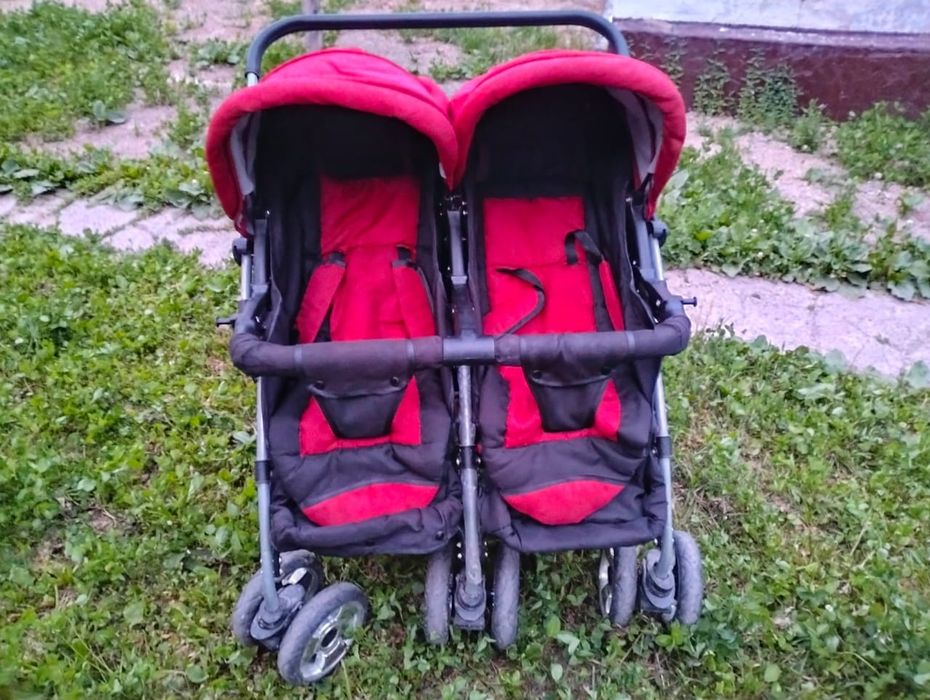 Коляска для двойни ADIL