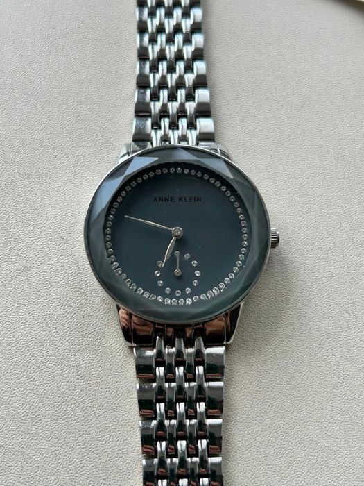 Часы с кристалами Сваровски