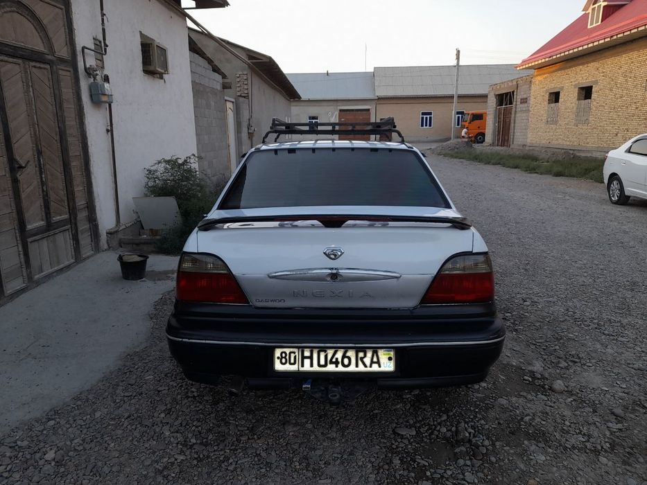 Нексия сотилади. Нархи прицеп билан 5000.келишадиган жойи бор.