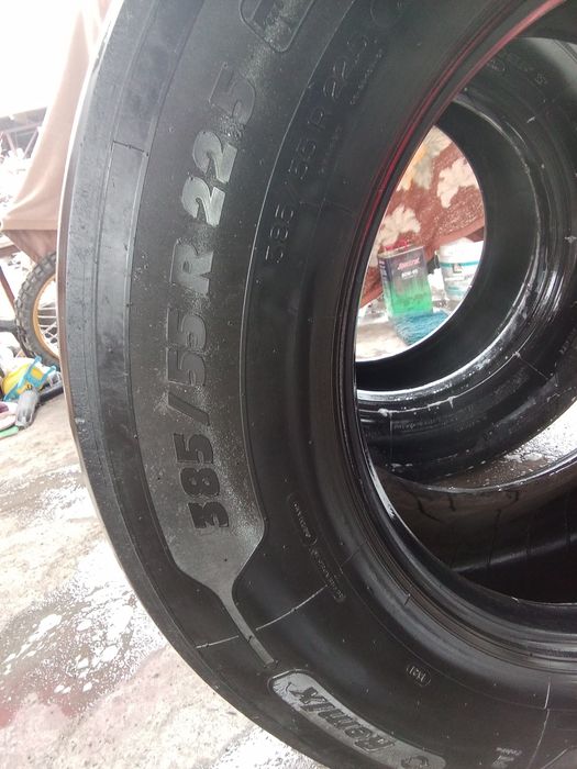 Продам два бу колеса Мишлен