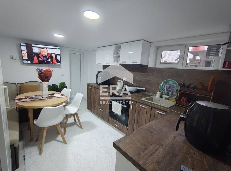 Продава се Къща в Белослав - 151 кв.м за 608 €/кв.м - Снимка #2