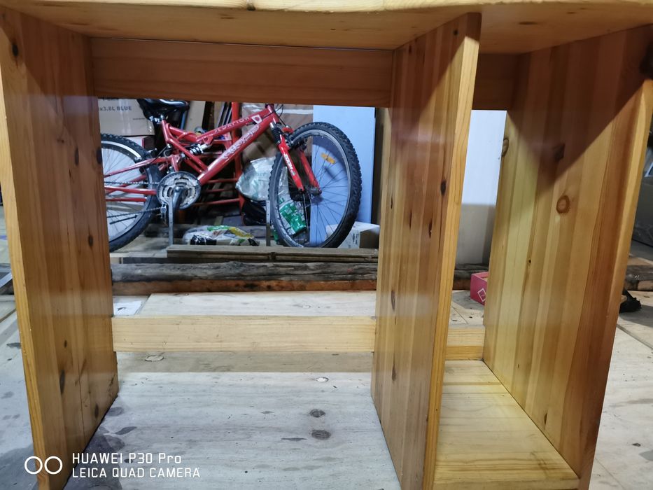 Бюро. Не използвано.