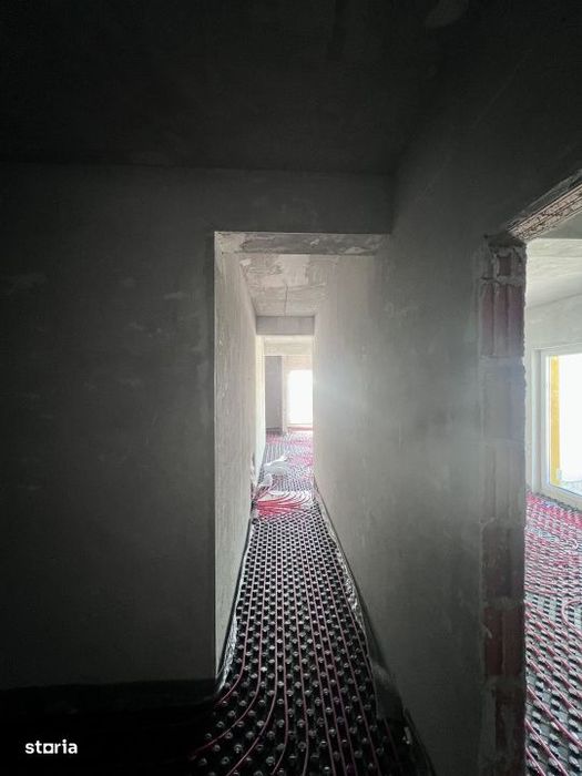 Penthouse 3 camere, 82 mp utili, 2 balcoane + Terasa 20 mp - Urseni