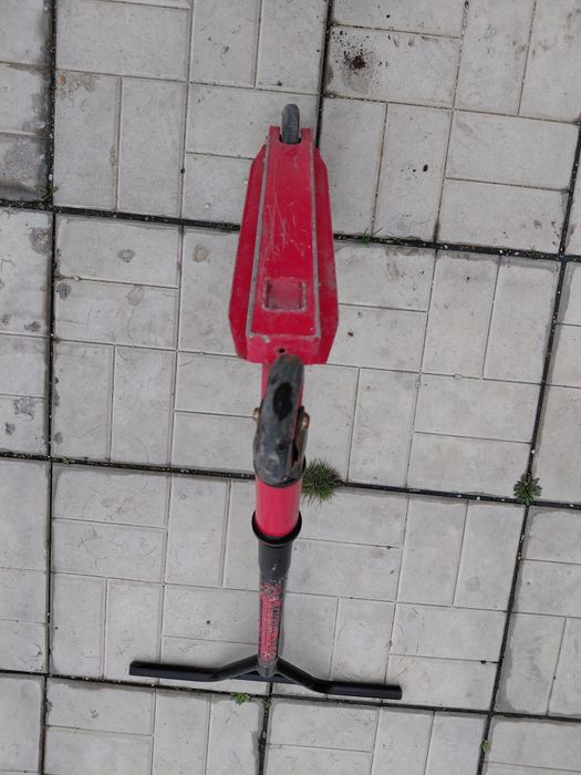 Самокат крассный