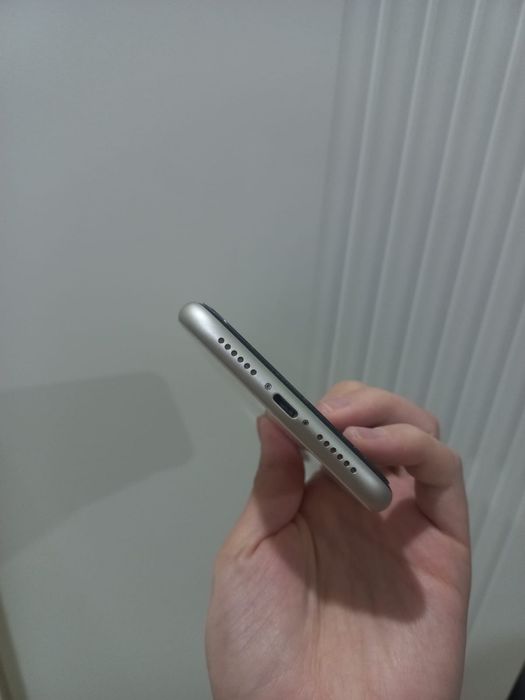 Белый Iphone 11 ,128 ГБ с коробкой