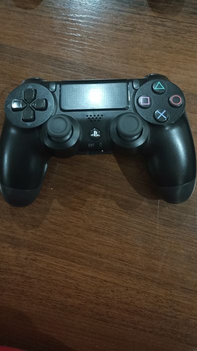 Playstation 4 sotiladi