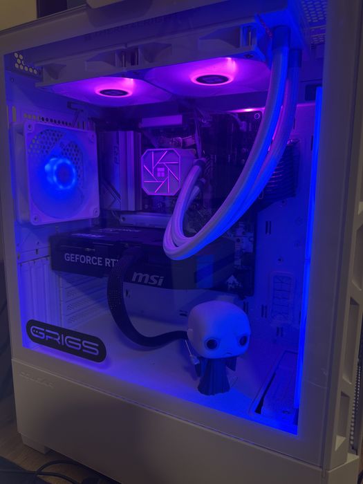 Продавам компютър – Ryzen 5 9600X / RTX 5070 12GB