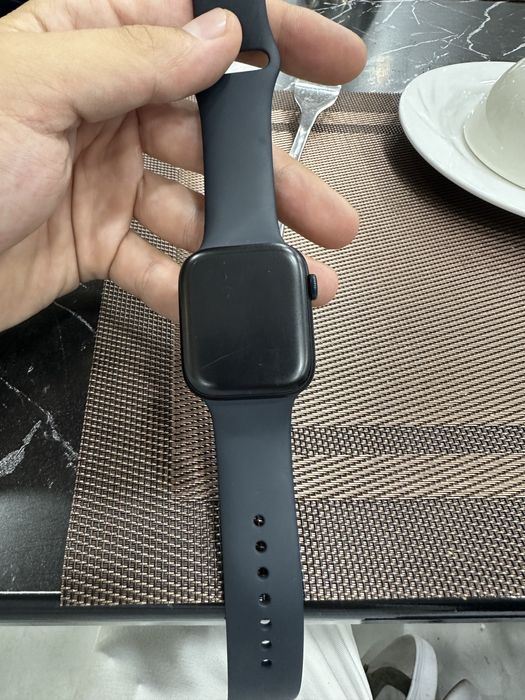 Продаю Apple watch SE 2