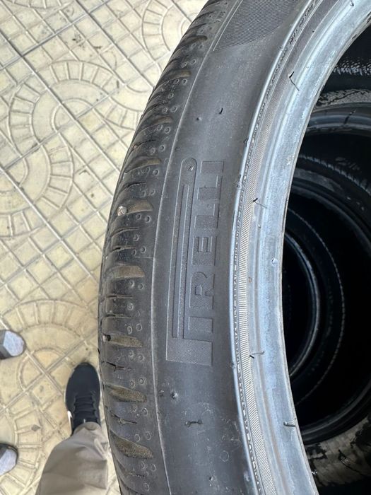 Шины комплект б/у 245/40/19