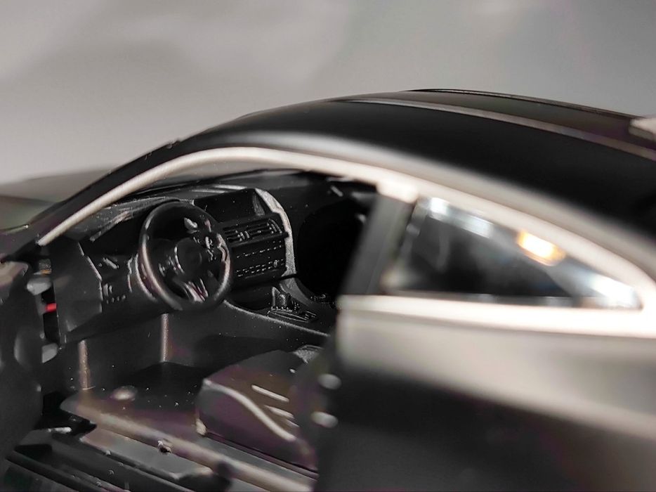 BMW M4 Металлическая железная масштабная модель - Доставка