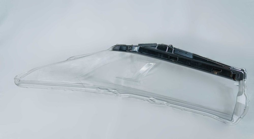 Стекло фары RH Highlander 18-